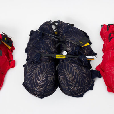Wonderbra biustonosze bielizna damska bielizna outlet odzież damska tania odzież markowa bielizna hurtownia odzieży outlet