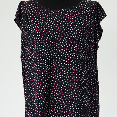 Opus sukienki online bluzki damskie spodnie damskie jeansy damskie odzież damska outlet hurtownia odzieży damskiej tanie ubrania odzież hurtownia odzieży outlet